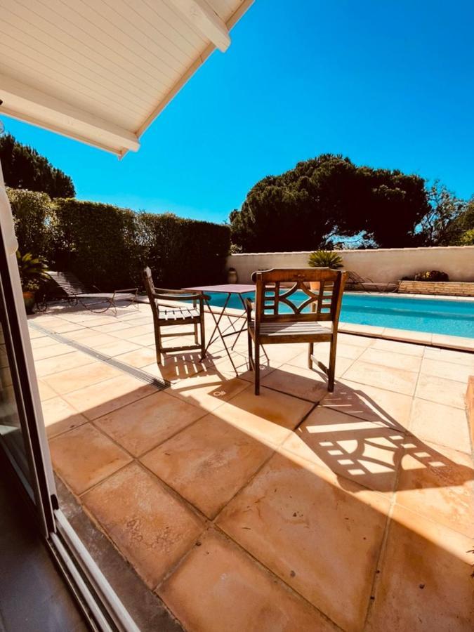 Annexe Des Pins - Studio Gite Avec Piscine & Climatisation Villeneuve-lès-Béziers Kültér fotó