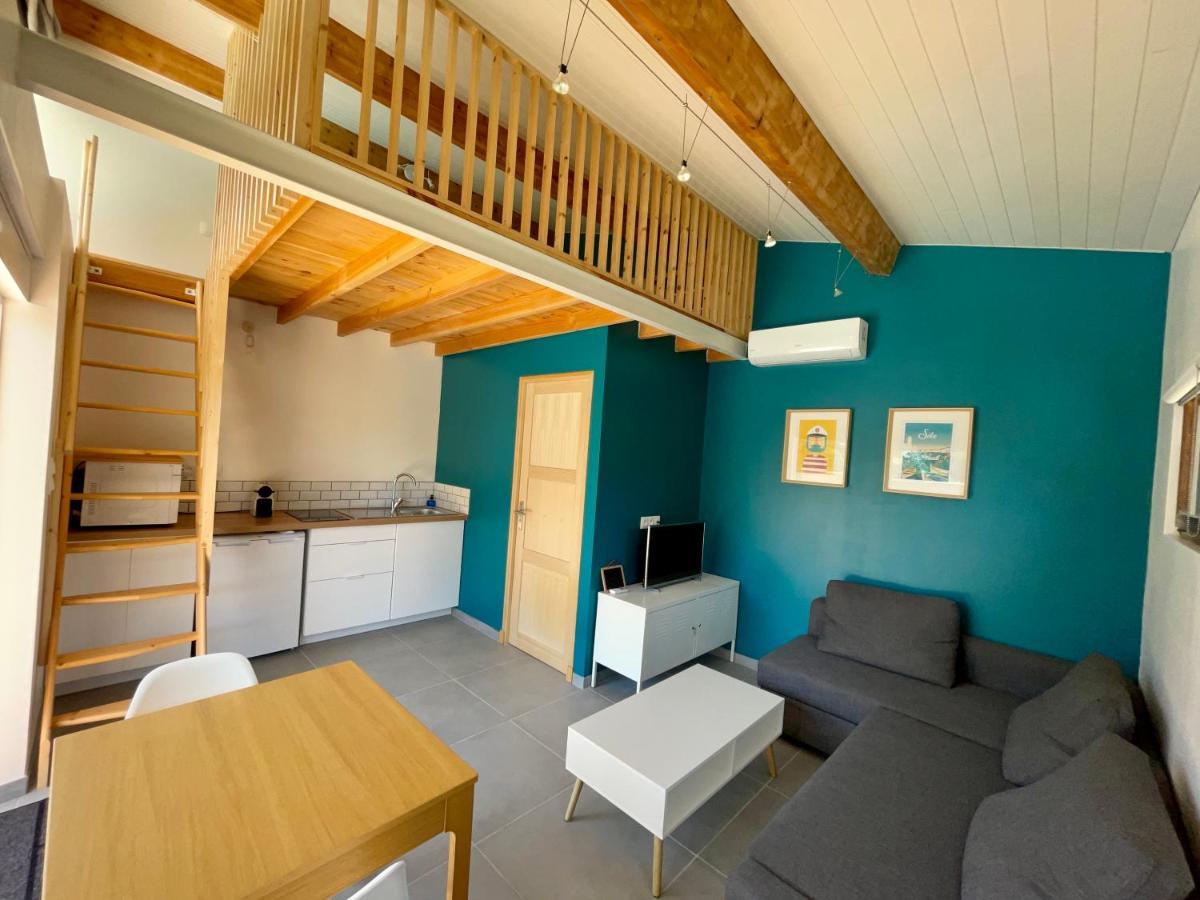 Annexe Des Pins - Studio Gite Avec Piscine & Climatisation Villeneuve-lès-Béziers Kültér fotó