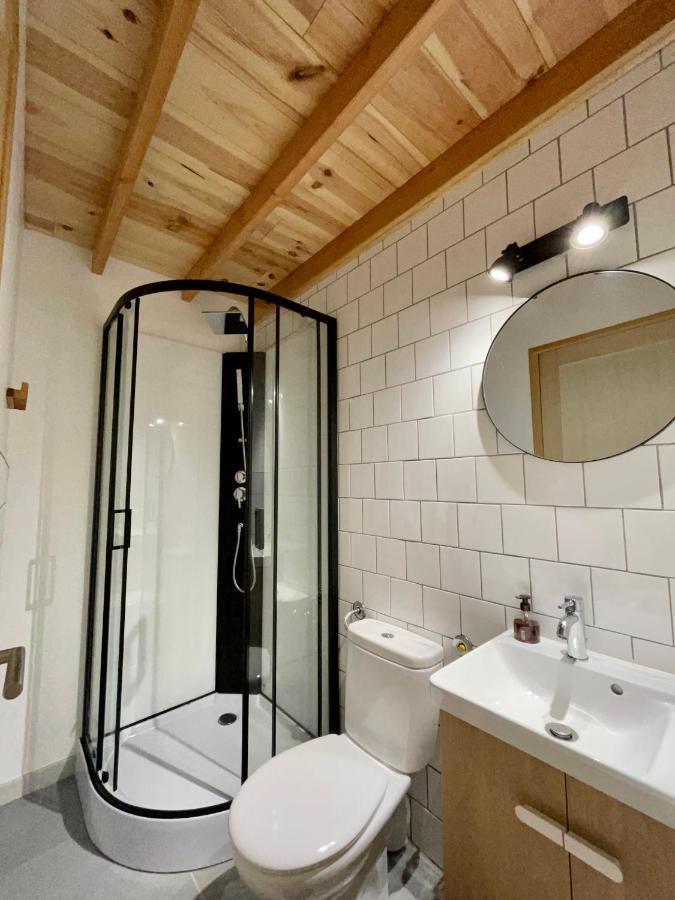 Annexe Des Pins - Studio Gite Avec Piscine & Climatisation Villeneuve-lès-Béziers Kültér fotó
