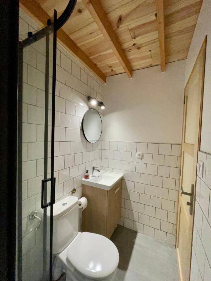 Annexe Des Pins - Studio Gite Avec Piscine & Climatisation Villeneuve-lès-Béziers Kültér fotó